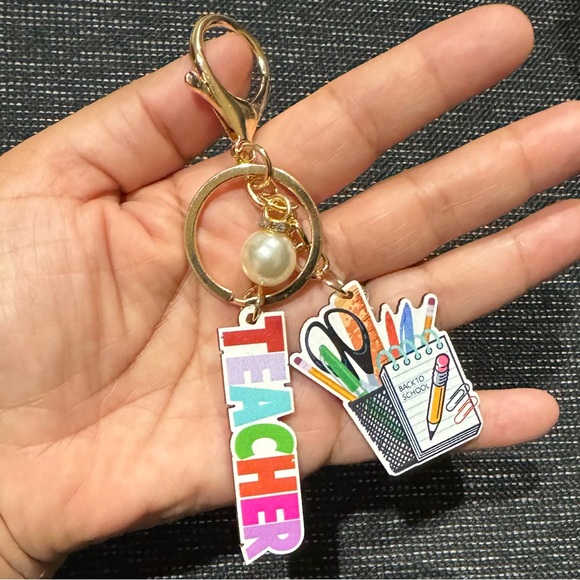 Cute Keychain Teacher Letter Rainbow Wooden Sign Colorful Gift - Picture 3 of 4